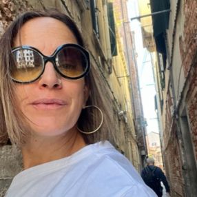 Marian, Niñera o canguro en Figueres