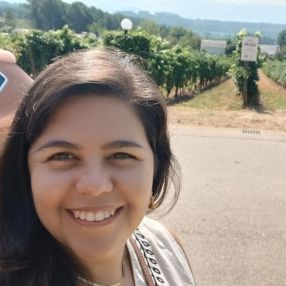 Isddy, Niñera o canguro en Cacabelos