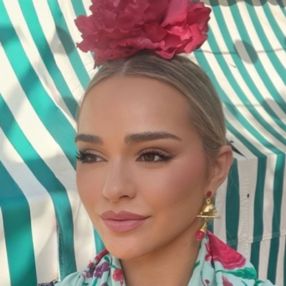 Elena, Niñera o canguro en Puebla de la Calzada