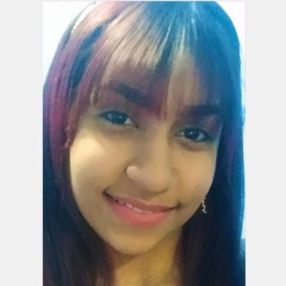 Dusgleidis, Niñera o canguro en Los Barrios