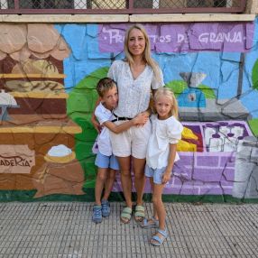 Kateryna, Family in Elche