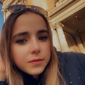Alejandra, Niñera o canguro en Cataluña