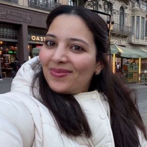 SAFIA, Niñera o canguro en La Escala