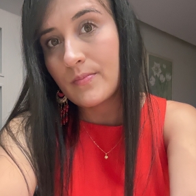 Lucia, Niñera o canguro en Canals