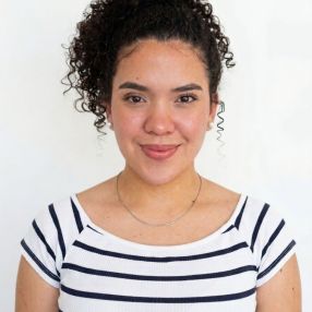 Cariluz, Babysitter in Águilas