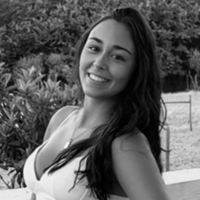 Marina, Babysitter in Moralzarzal