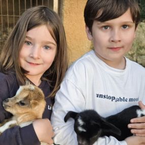 Raquel, Family in La Secuita