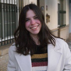Livia, Niñera o canguro en Castilleja de Guzmán