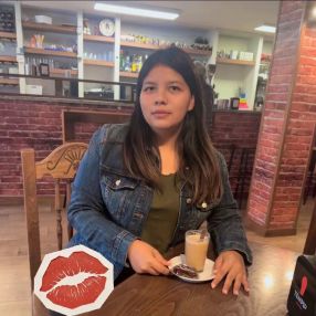 Kellyn, Niñera o canguro en El Espinar
