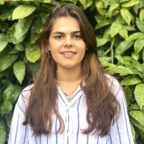 Carlota, Niñera o canguro en Vigo