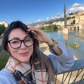 Anggie, Niñera o canguro en Tortosa