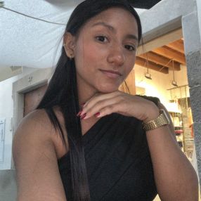 Nasly Yuliana, Niñera o canguro en Agüimes