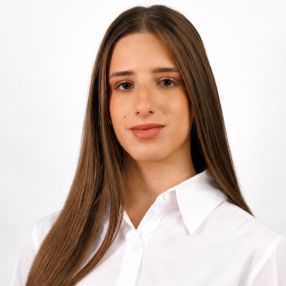 Elizabeth, Babysitter in Caspe