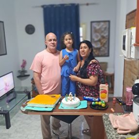 Neisy, Familia en Los Abrigos