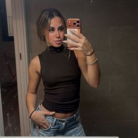 Anahi, Babysitter in Altafulla