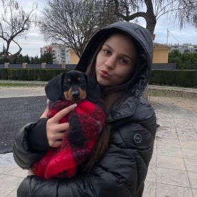 Saray, Babysitter in Xàtiva