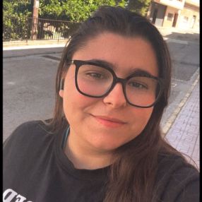 Lucia, Niñera o canguro en Pliego