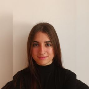 SARA, Niñera o canguro en L'Aldea