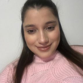 Zayneb, Niñera o canguro en Roda de Ter