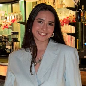 Isabella, Niñera o canguro en Amposta