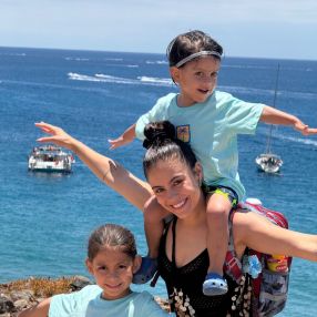 Manuela, Familia en Elche