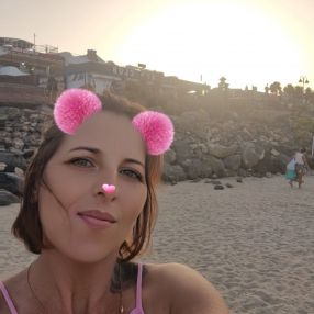 Aroa, Niñera o canguro en Yaiza