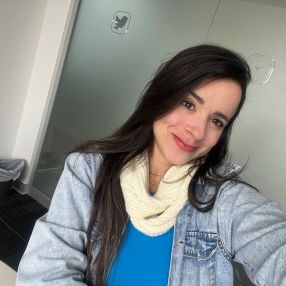 María Verónica, Babysitter in Móstoles
