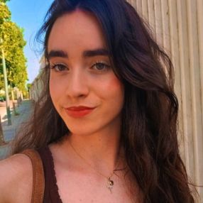 Valeria, Niñera o canguro en Utebo