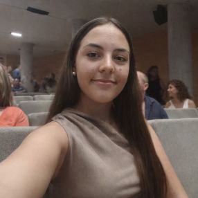 Aroha, Niñera o canguro en Villanueva de Castellón