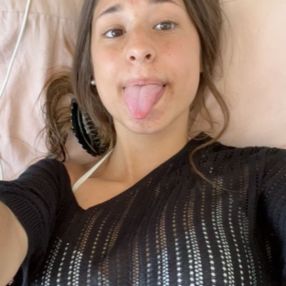 Emmeline, Niñera o canguro en Olivella
