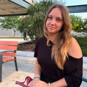 Carolina, Babysitter in Sedaví