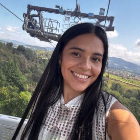 Marisol, Babysitter in Piélagos