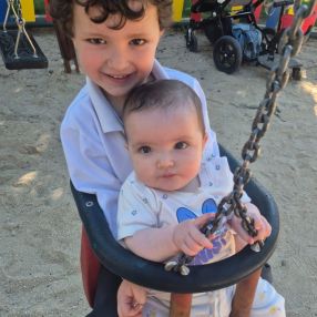 Alexandra, Familia en Pinto