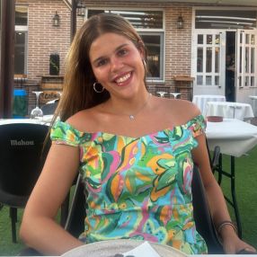 Silvia, Niñera o canguro en Toledo