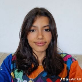 Leila, Niñera o canguro en Los Cristianos