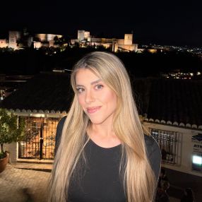MARINA, Niñera o canguro en Soto del Real