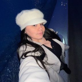 Débora, Niñera o canguro en Alcira