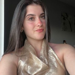 Lucia, Niñera o canguro en Alcoi