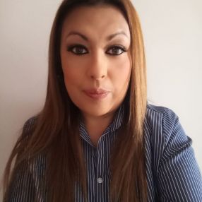 Sandra, Niñera o canguro en Aznalcázar