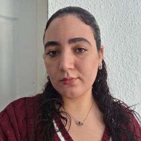Houda, Babysitter in Montcada