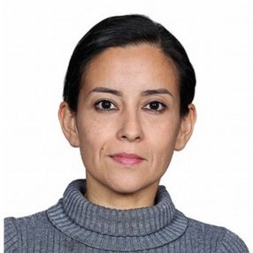 Sandra, Babysitter in Turís