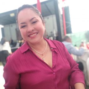 Rocio, Babysitter in Fuensaldaña