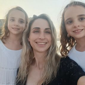 Ángela, Family in Zaragoza