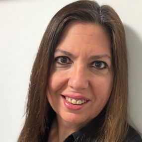 Veronica, Niñera o canguro en Burguillos