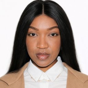 Yolanda, Babysitter in Elx