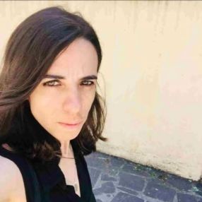 Emily, Niñera o canguro en Sarria