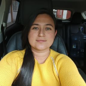 Paula, Niñera o canguro en La Bañeza
