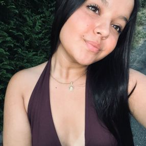 Evelin, Babysitter in Brión