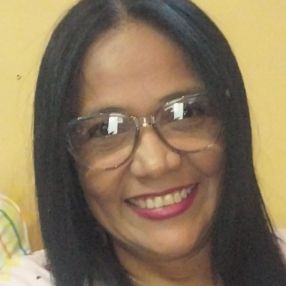 Karenny, Niñera o canguro en La Fortuna