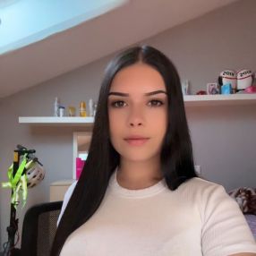 Mirella, Babysitter in Numancia de la Sagra
